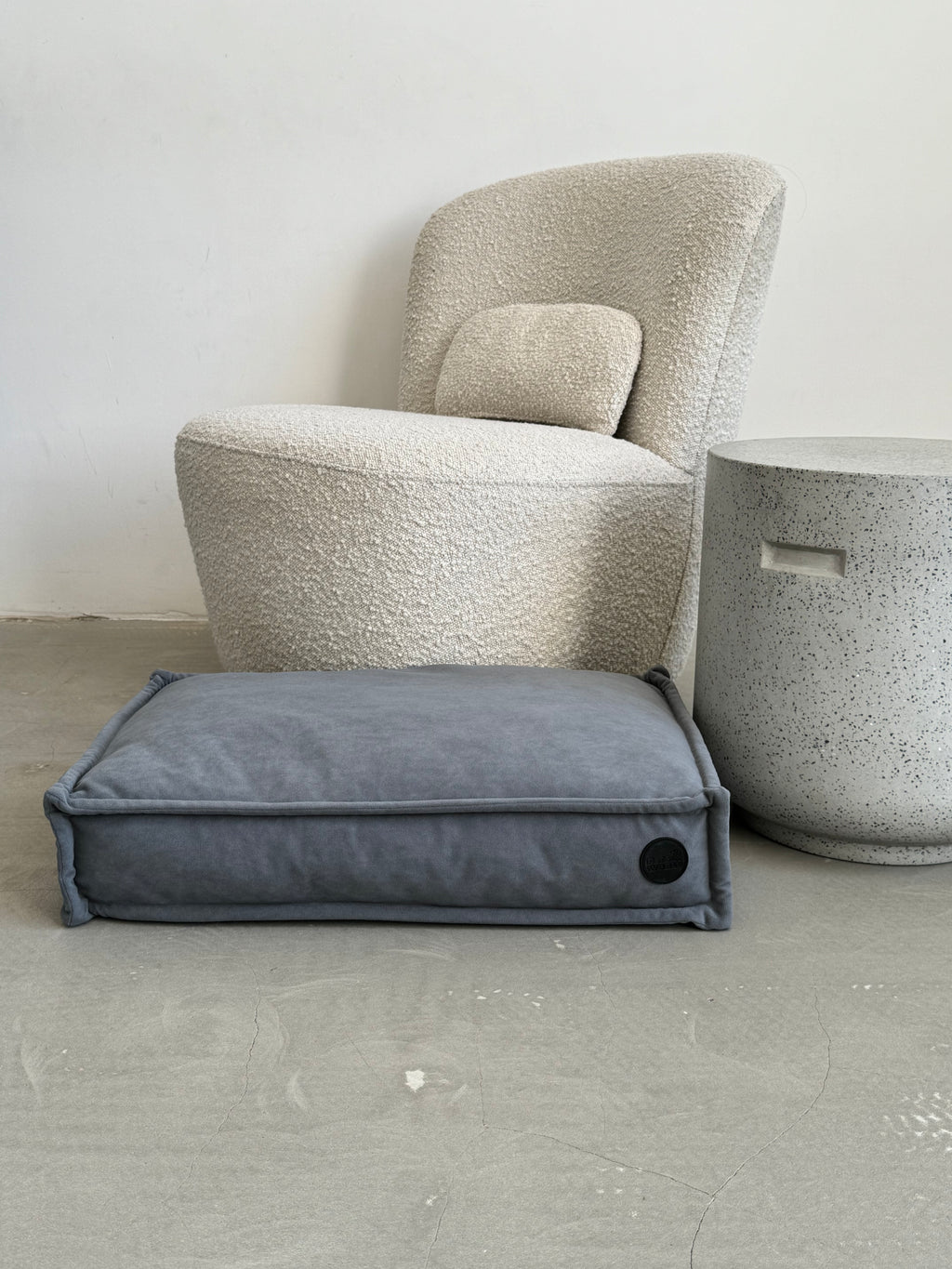 Dog pillow bed — Dark Grey