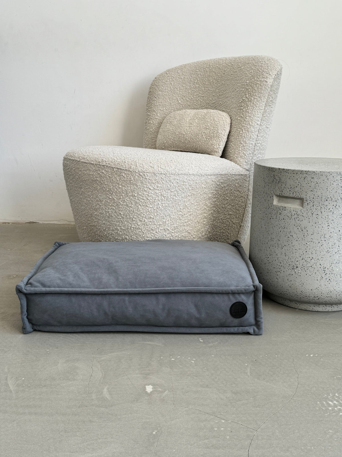 Dog pillow bed — Dark Grey